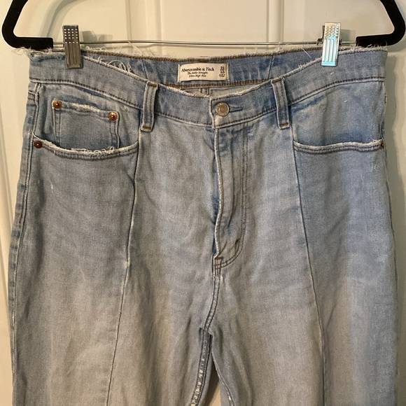 Abercrombie & Fitch 90s Vertical Splice The Ankle Straight Ultra High Rise Jeans - Picture 6 of 14